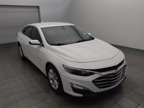 Used 2020 Chevrolet Malibu LT FWD image 13