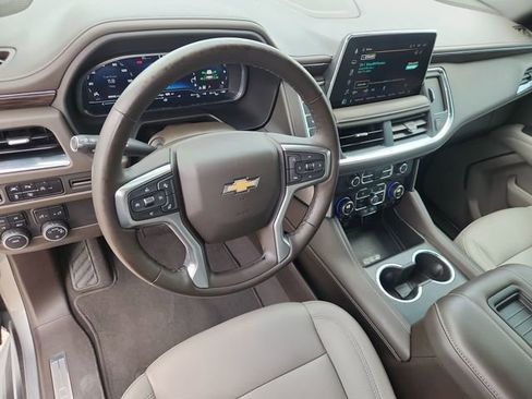 Used 2023 Chevrolet Tahoe LT w/ Luxury Package AWD/4WD image 10