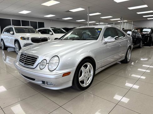 Used 2001 Mercedes-Benz CLK 320 Coupe image 7