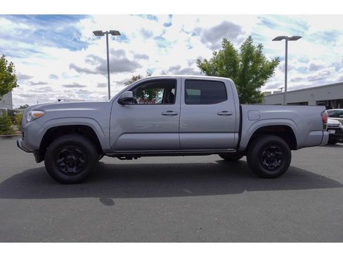 Used 2021 Toyota Tacoma SR AWD/4WD image 6