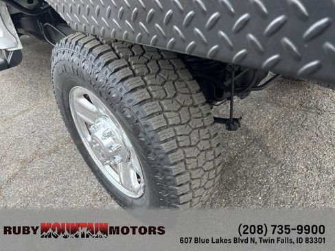 Used 2018 RAM 2500 Tradesman w/ Chrome Appearance Group image 29