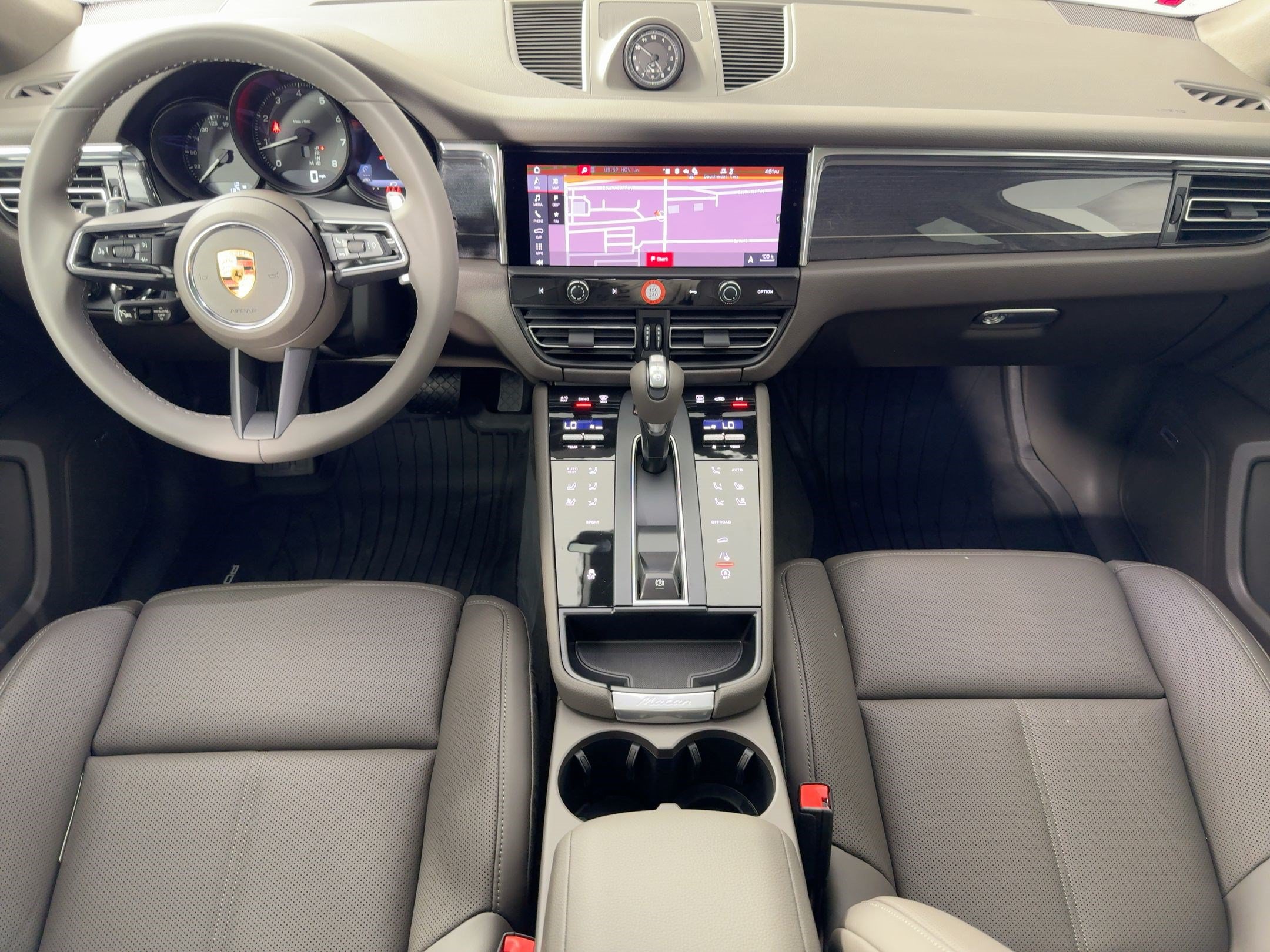 Certified 2026 Porsche Macan AWD/4WD image 26