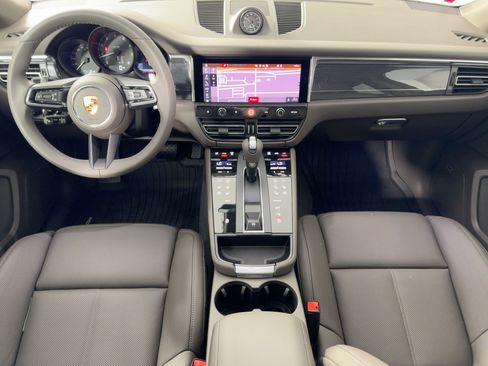 Certified 2026 Porsche Macan AWD/4WD image 26