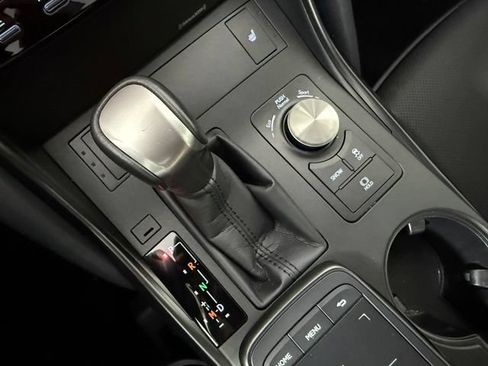 Used 2024 Lexus IS 300 F Sport RWD image 29