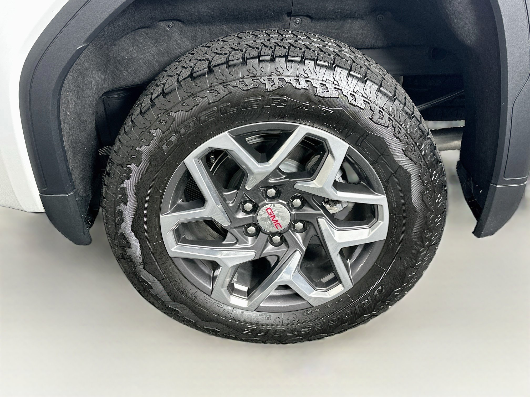 Used 2024 GMC Sierra 1500 SLT w/ SLT Premium Plus Package AWD/4WD image 11