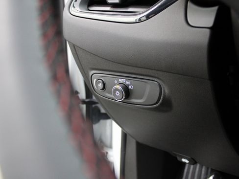 Used 2024 Chevrolet Equinox RS image 31