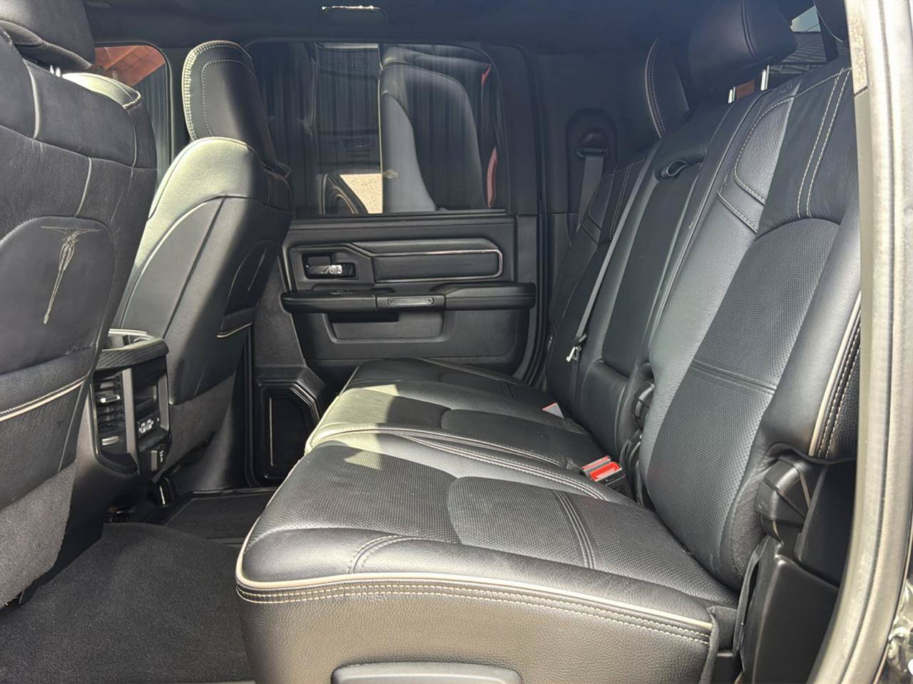Used 2024 RAM 2500 Limited AWD/4WD image 18