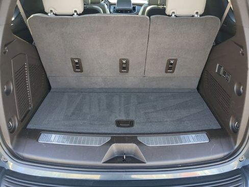 Used 2021 Chevrolet Tahoe Z71 w/ Z71 Signature Package image 25