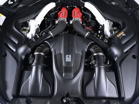Used 2023 Ferrari Roma RWD image 5
