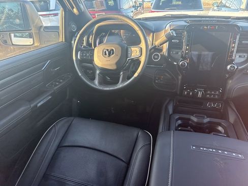 Used 2024 RAM 2500 Limited image 11