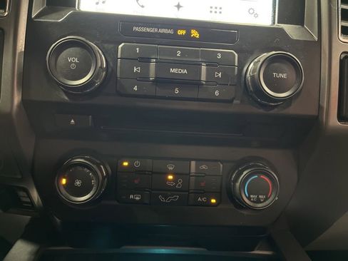 Used 2017 Ford F150 XLT w/ Equipment Group 302A Luxury AWD/4WD image 26