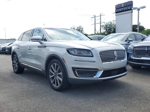 Used 2019 Lincoln Nautilus Select image 25