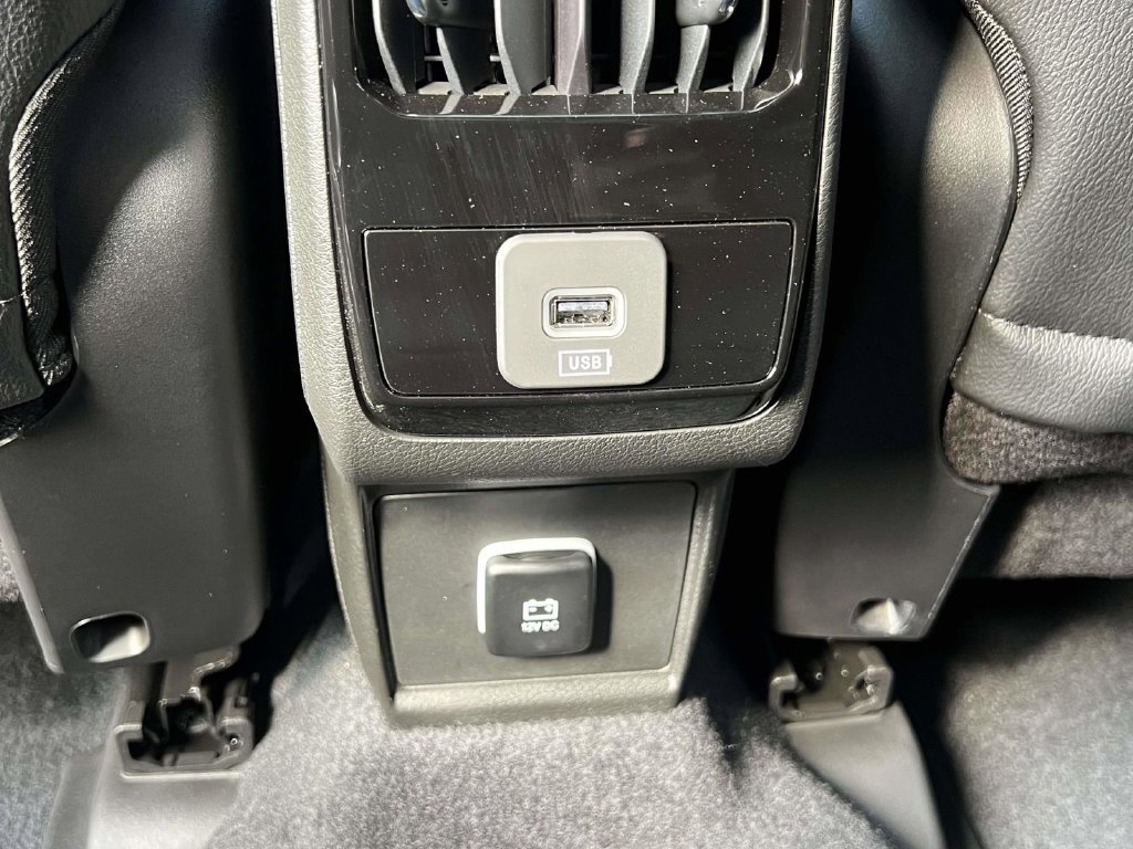 Used 2026 Jeep Compass Limited w/ Sun, Sound & Navigation Group AWD/4WD image 14