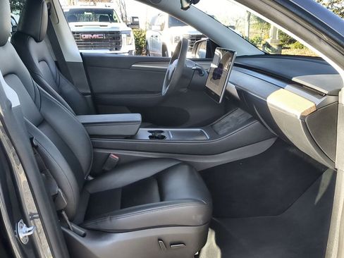 Used 2023 Tesla Model Y Long Range image 27