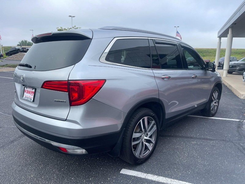 Used 2018 Honda Pilot Touring image 3