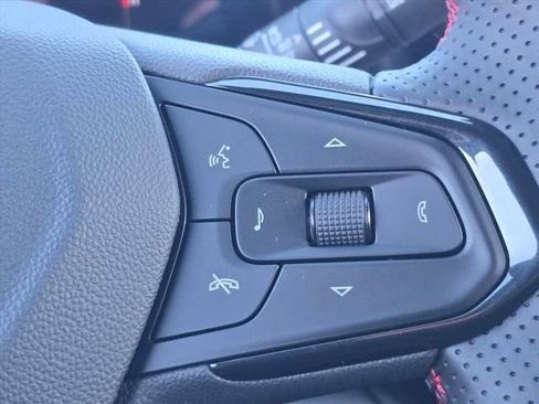 New 2026 Chevrolet Trax RS w/ Sunroof Package image 24