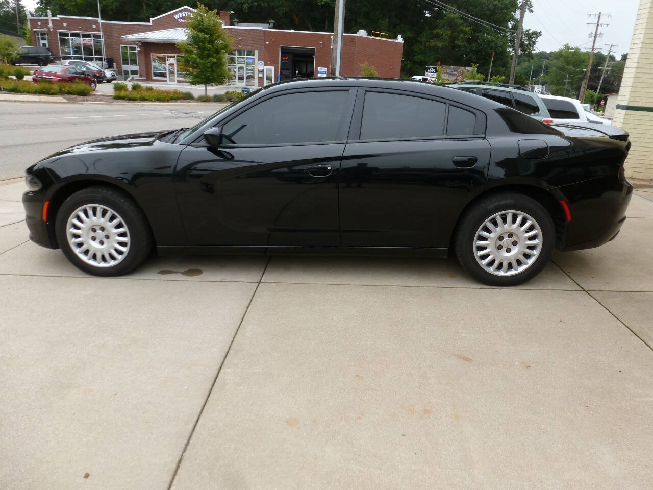 Used 2017 Dodge Charger Police w/ Street Appearance Group AWD/4WD image 6