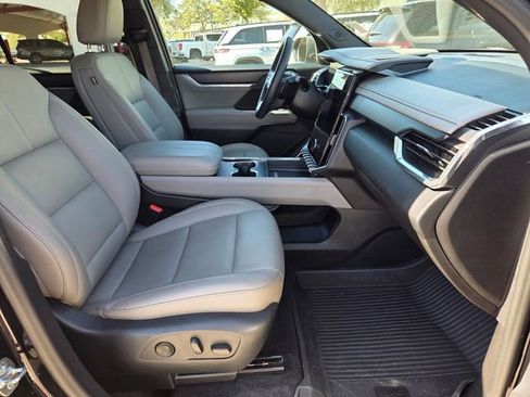 Certified 2024 GMC Acadia Elevation w/ Black Edition image 16