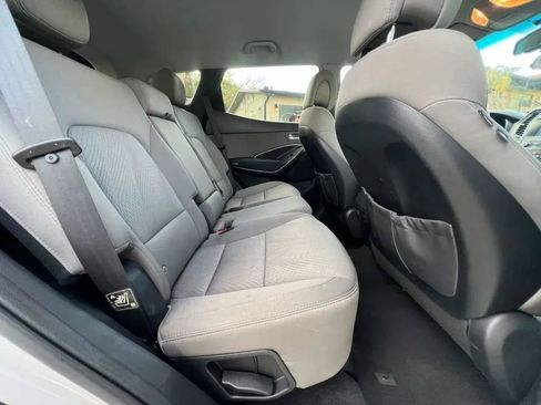 Used 2017 Hyundai Santa Fe Sport image 8