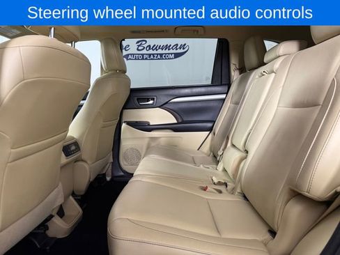 Used 2018 Toyota Highlander XLE AWD/4WD image 14