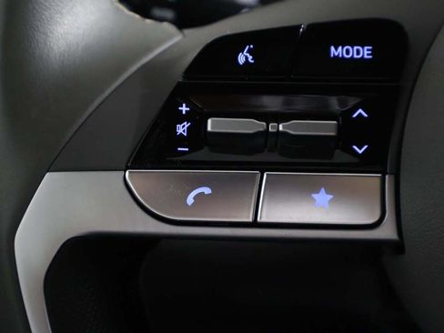 Certified 2025 Hyundai Elantra SEL FWD image 38