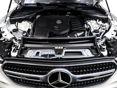 New 2026 Mercedes-Benz GLC 300 image 11