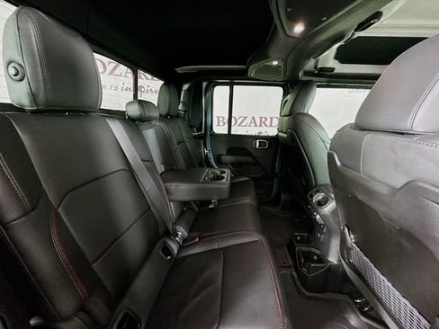 Used 2025 Jeep Gladiator Rubicon image 32