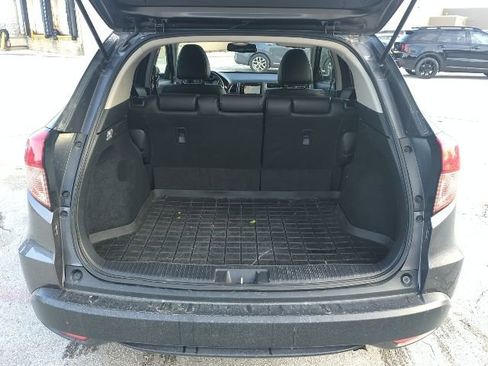 Used 2018 Honda HR-V EX-L image 4