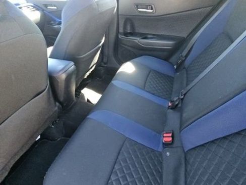 Used 2022 Toyota C-HR XLE image 15