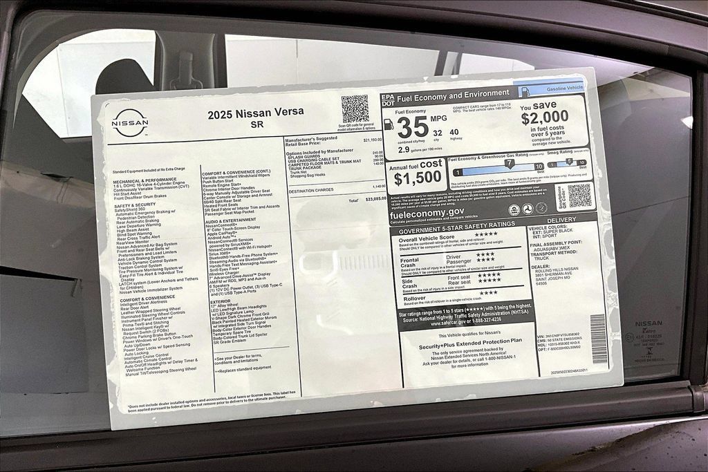 New 2025 Nissan Versa SR w/ Trunk Package FWD image 19
