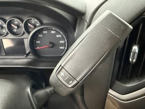 Used 2020 Chevrolet Silverado 1500 Custom w/ Custom Value Package image 14