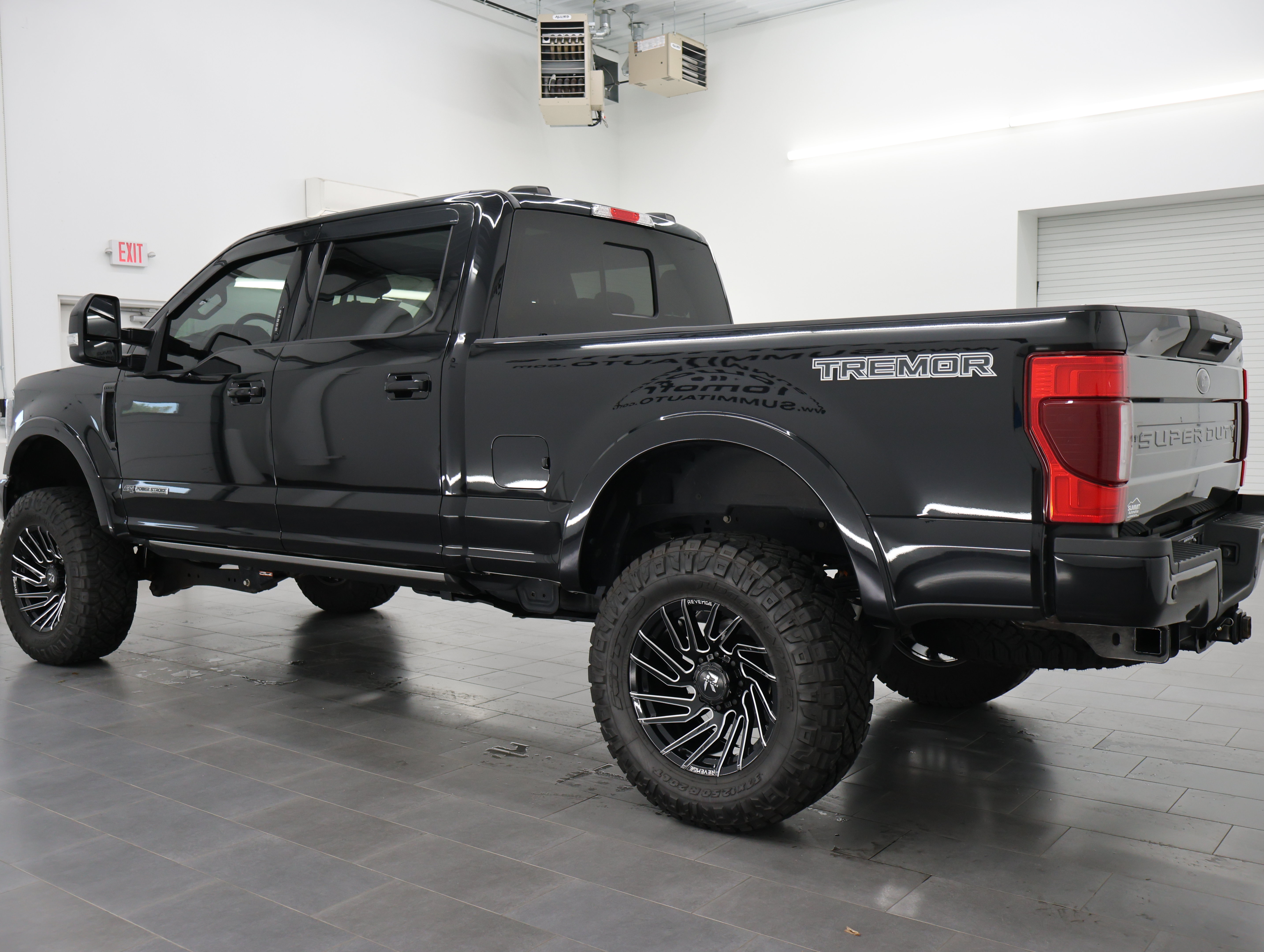 Used 2022 Ford F250 Lariat w/ Tremor Off-Road Package AWD/4WD image 6