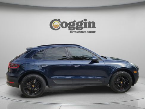 Used 2017 Porsche Macan AWD/4WD image 4