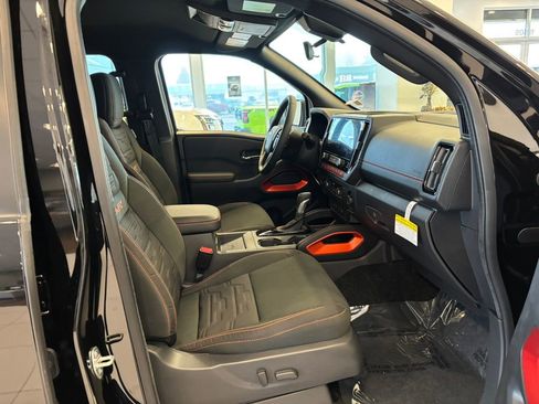 New 2025 Nissan Frontier PRO-4X w/ Pro Convenience Package image 22