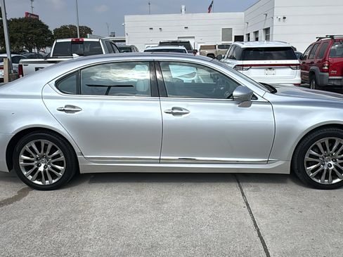 Used 2013 Lexus LS 460 L w/ Preferred Accessory Package image 8