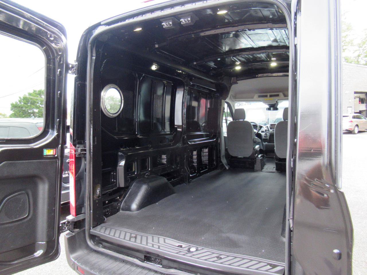 Used 2017 Ford Transit 250 148 Medium Roof RWD image 21