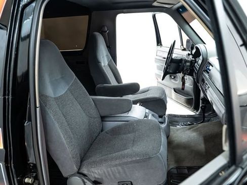 Used 1996 Ford Bronco XLT image 27