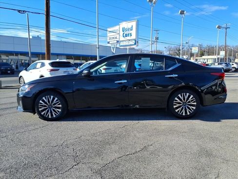 Used 2024 Nissan Altima 2.5 SV image 7