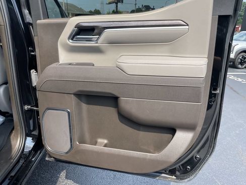 Used 2025 Chevrolet Silverado 1500 LTZ AWD/4WD image 24