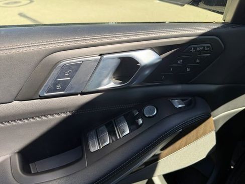 Used 2020 BMW X7 xDrive50i image 18