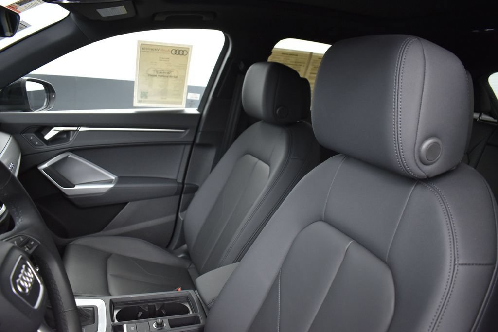 Used 2025 Audi Q3 2.0T Premium AWD/4WD image 9