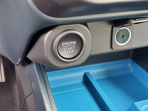 New 2025 Ford Maverick XLT w/ XLT Luxury Package image 13