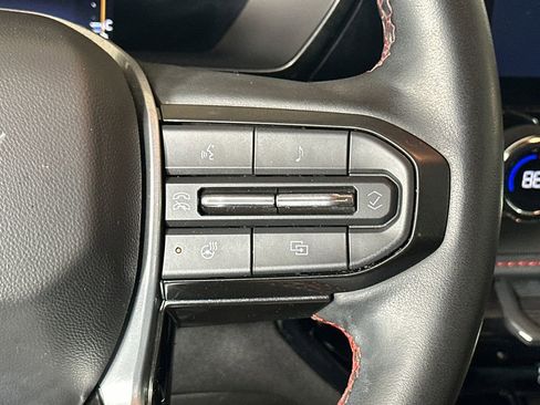 Used 2023 Chevrolet Colorado Z71 w/ Z71 Convenience Package 2 image 25