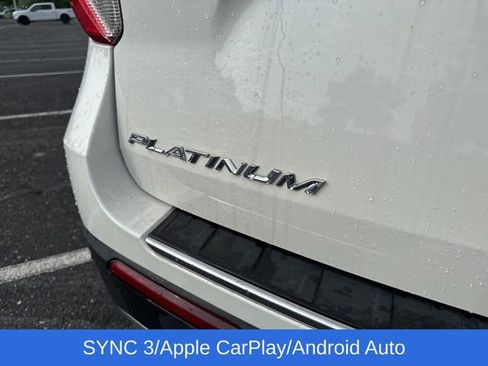 Used 2023 Ford Explorer Platinum w/ Technology Package image 16