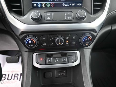 Used 2023 GMC Acadia SLT image 9