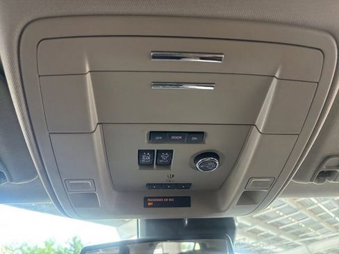 Used 2020 GMC Yukon SLT w/ Open Road Package RWD image 34