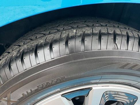 Used 2019 Toyota Prius Prime Premium image 8