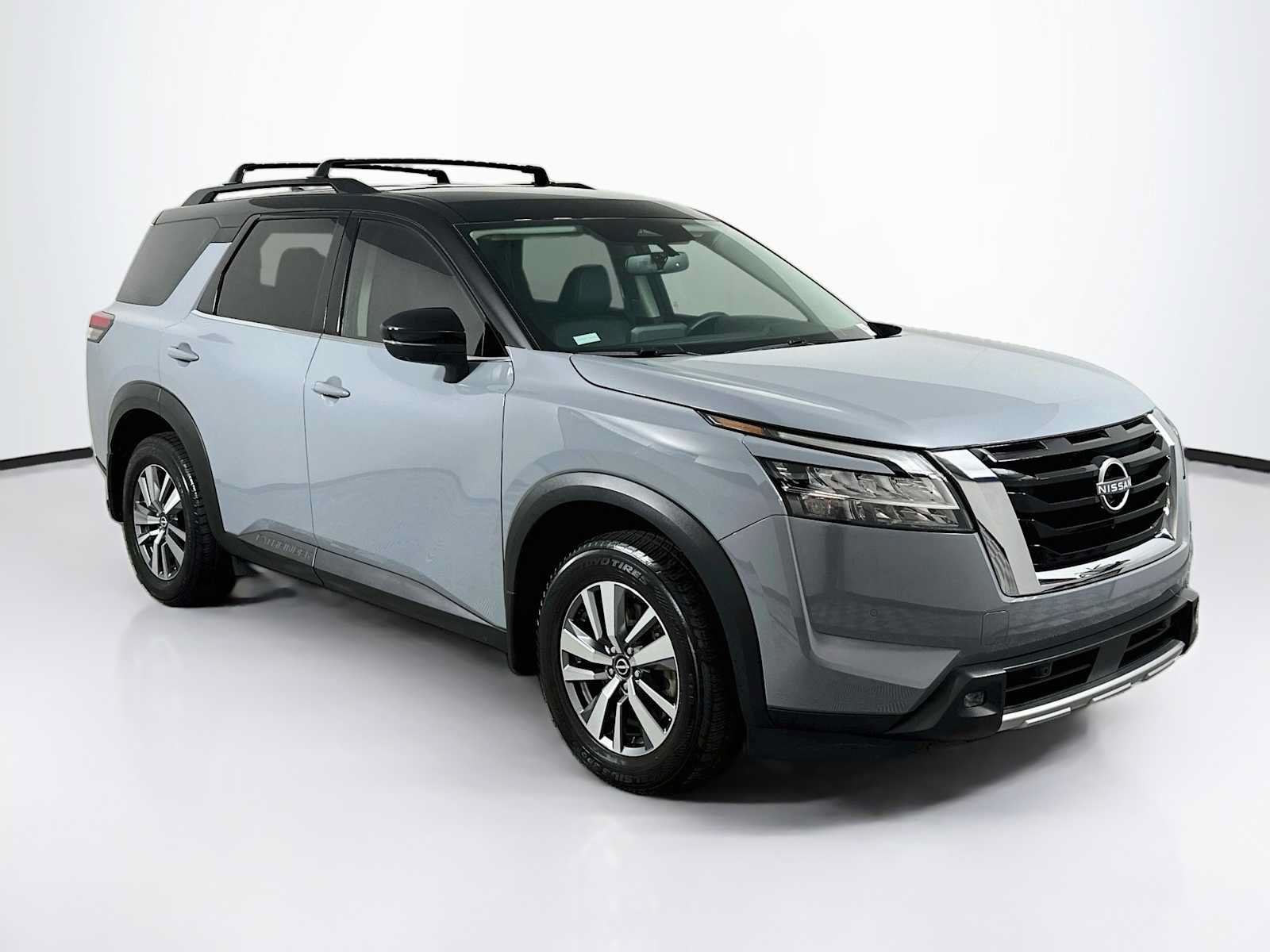 Used 2022 Nissan Pathfinder SL AWD/4WD image 7