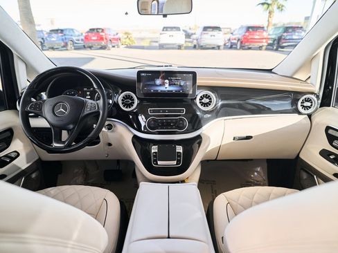 Used 2021 Mercedes-Benz Metris Passenger w/ Premium Safety Package image 39