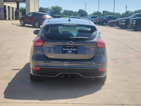 Used 2017 Ford Focus ST FWD image 5